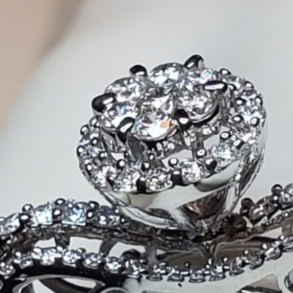 Dimond Ring 14K white solid gold Women's Ring elegant and chic - Picture 11 of 12